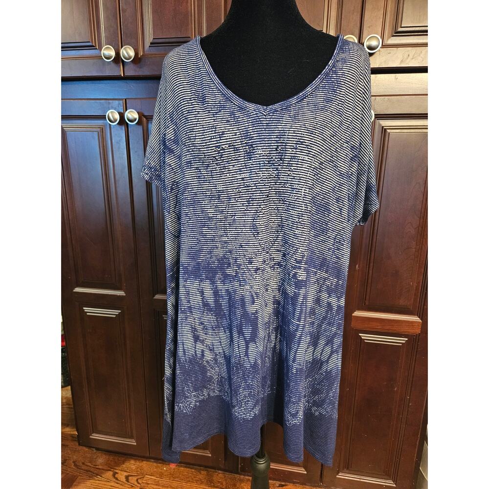 French Blue 2X top handkerchief hem sparkle blue and white tee shirt